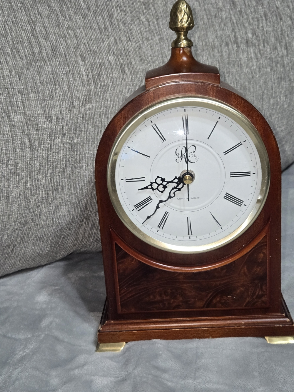 City Elegance Wooden Mantel Clock - Brown